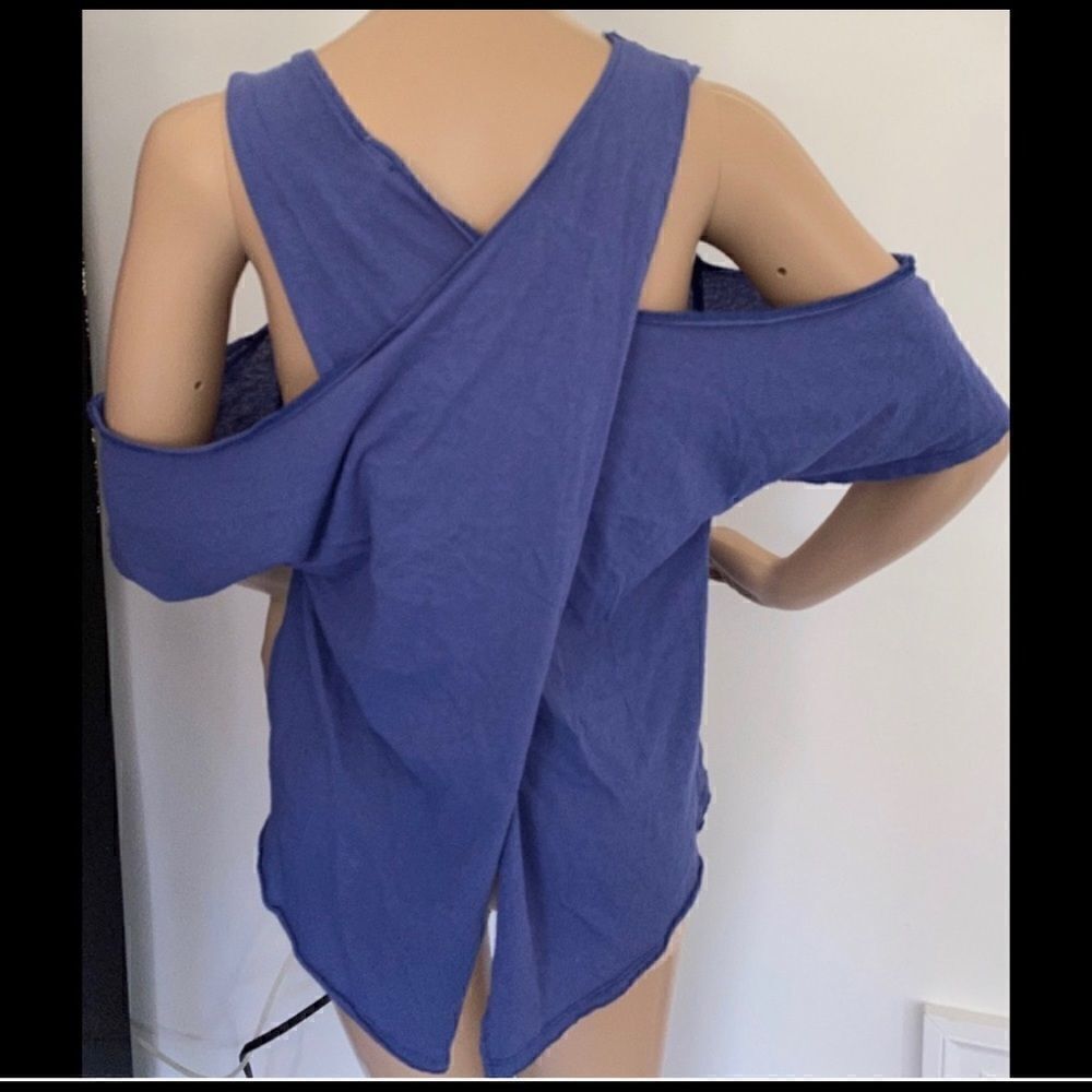 Free People Taurus Cold Shoulder Tee Blue XS Open Back Crisscross Boho Top NWOT - Picture 5 of 5
